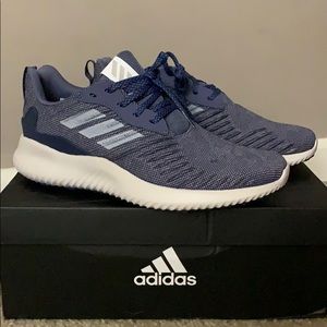 New in box Adidas Alphabounce sneakers!